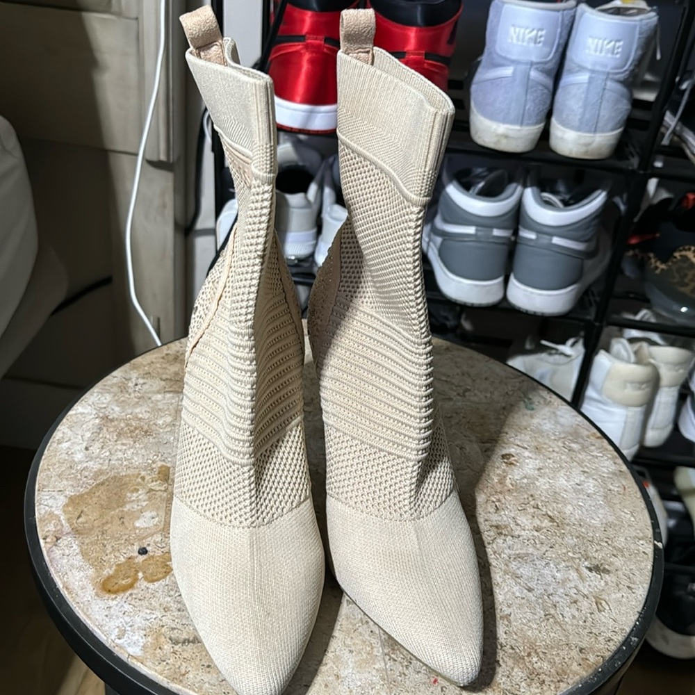 Heeled boots
